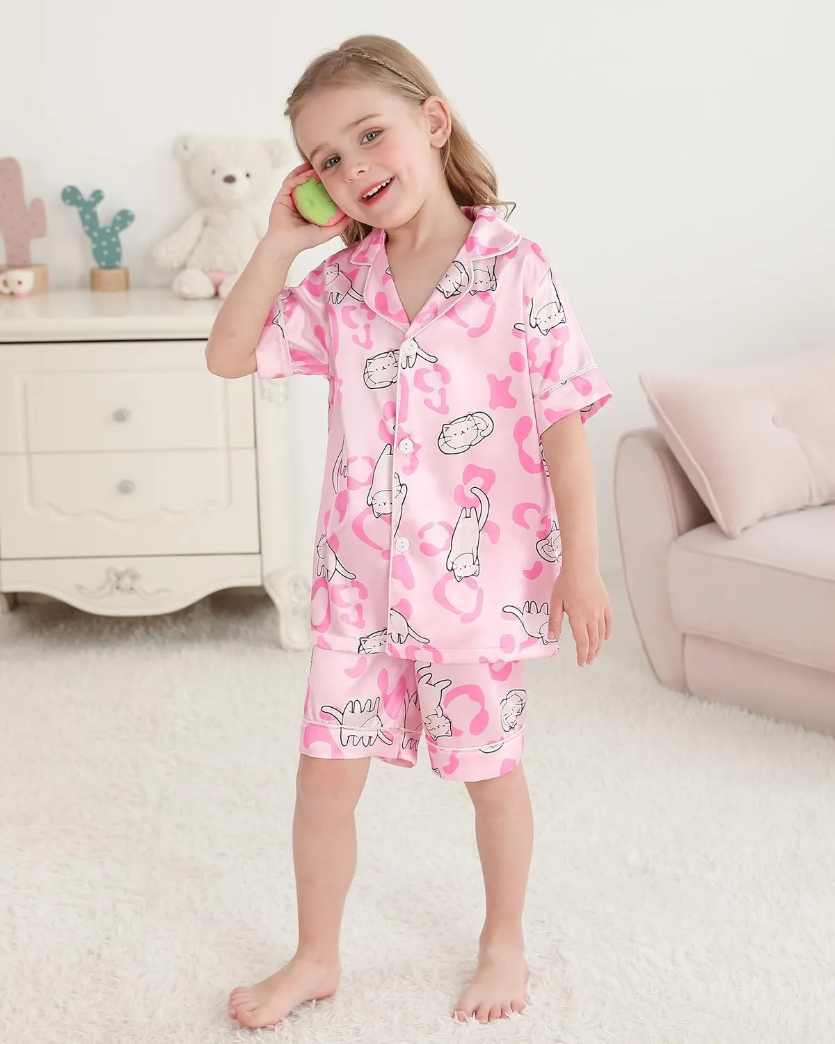 Weixinbuy Toddler Silk Pajamas Short Sleeve Button-Up Summer Pjs for Girls Boys Satin Pajama Sleepwear Set 2-7 Years