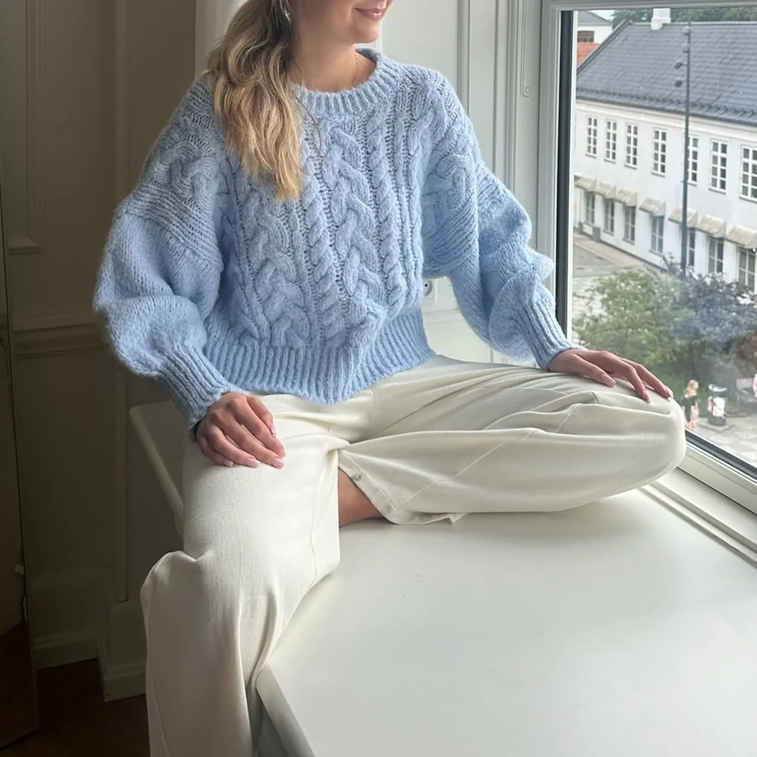 Women's Y2K Cable Knit Sweaters Chunky Long Sleeve Crewneck Cropped Pullover Sweater Tops Warm Jumper Tops Knitwear